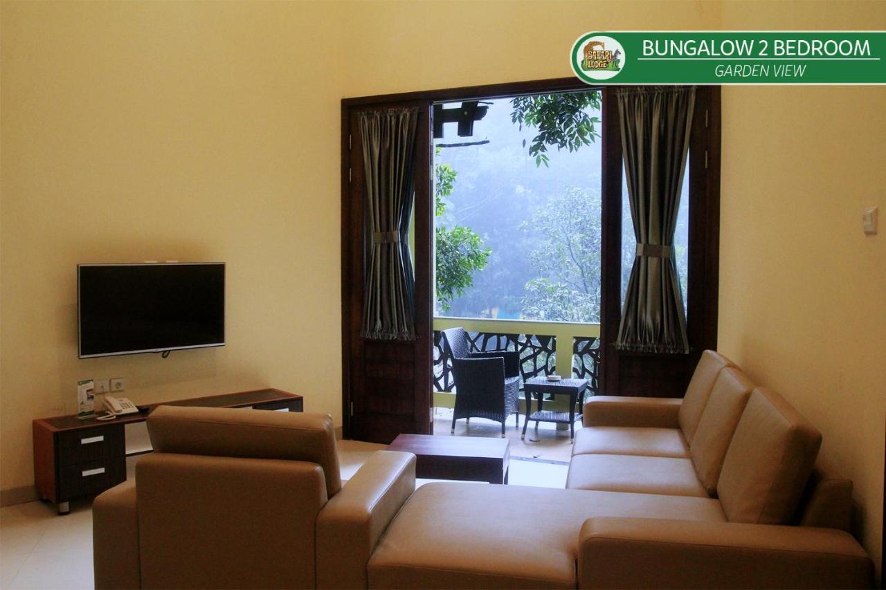 Taman Safari alojamiento Puncak Exterior foto