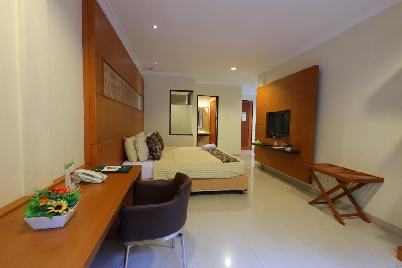 Taman Safari alojamiento Puncak Exterior foto