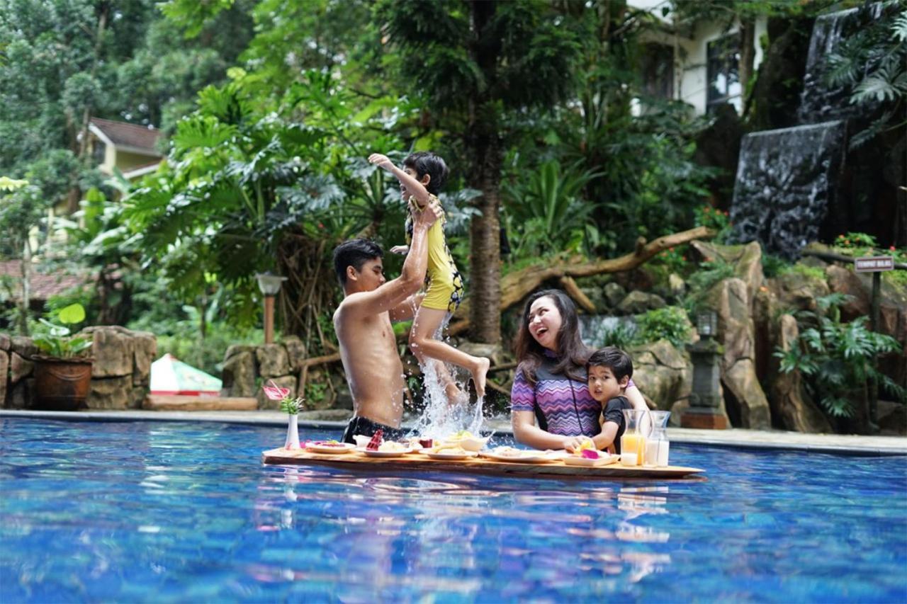 Taman Safari alojamiento Puncak Exterior foto